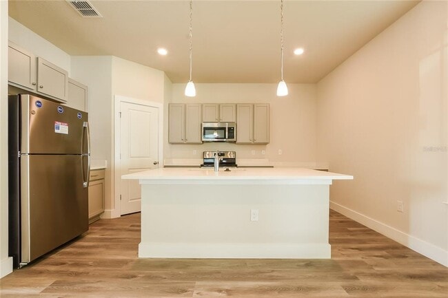 Building Photo - 313 Whiteheart Dr