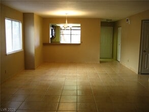 Building Photo - 2894 Lilac Ct