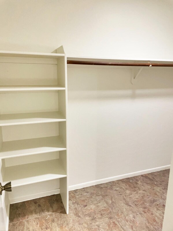 Building Photo - 2182 N Pantano Rd