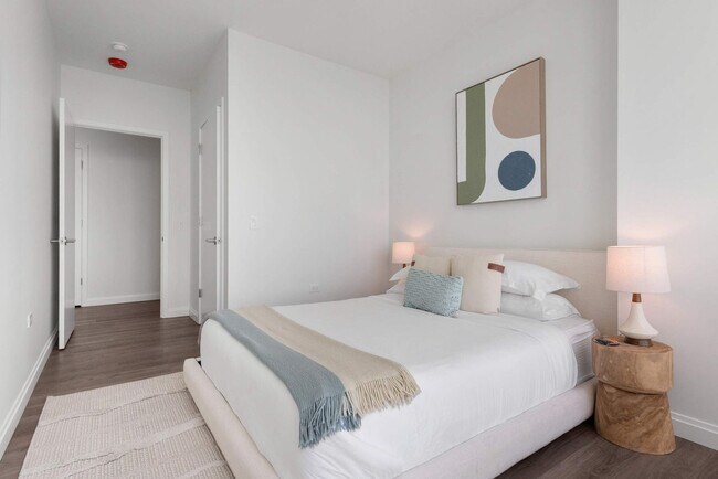 Building Photo - 1000 S Michigan Ave