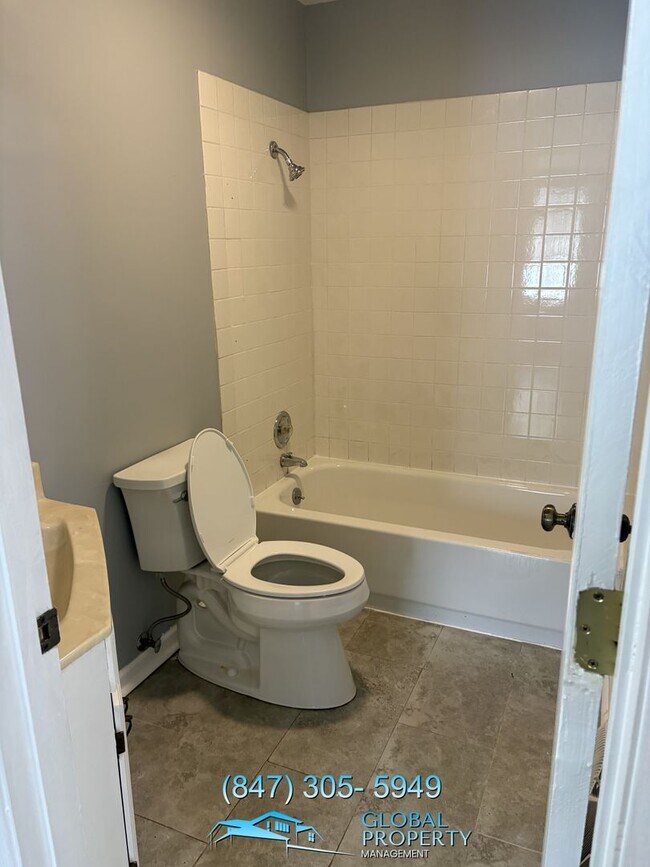 Building Photo - 3 Bedroom Home for Rent