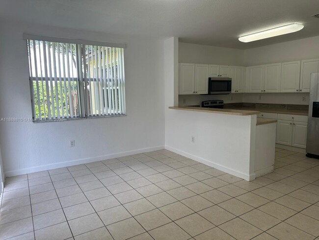 Building Photo - 1490 NE 33rd Ave