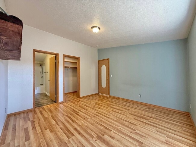 Building Photo - 5228 W Crosscut Rd