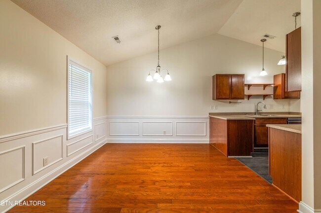 Building Photo - 5104 Cates Bend Way