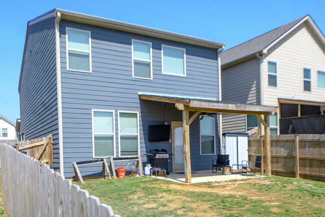 Building Photo - 2791 Stokes Dr