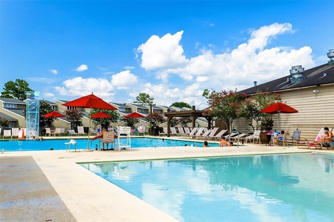 Building Photo - 112 Harbour Town Dr