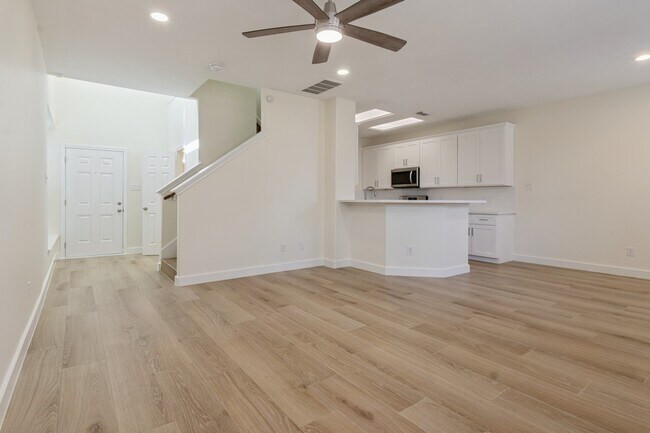Building Photo - 13167 Peppergate Ln
