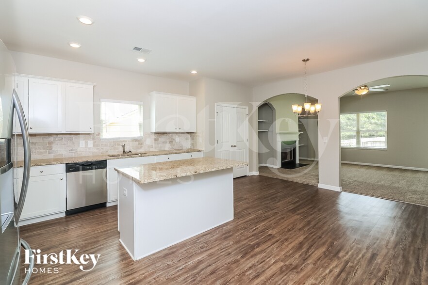 Building Photo - 23 Holsteiner Ln