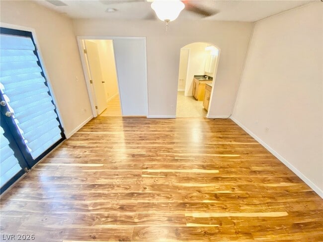 Building Photo - 400 Davenport Ln