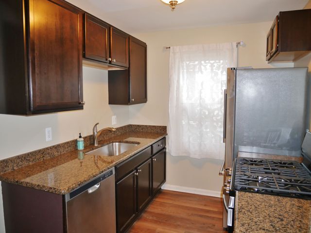 Building Photo - 2298 Browning St