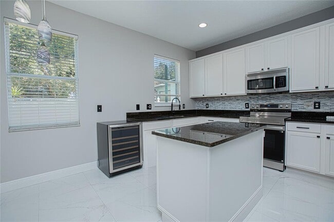 Building Photo - 13141 Moss Park Ridge Dr