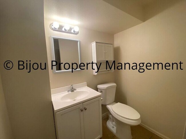 Building Photo - 2178 Giltshire Dr