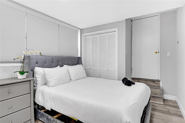 Building Photo - 437 NE 107th St