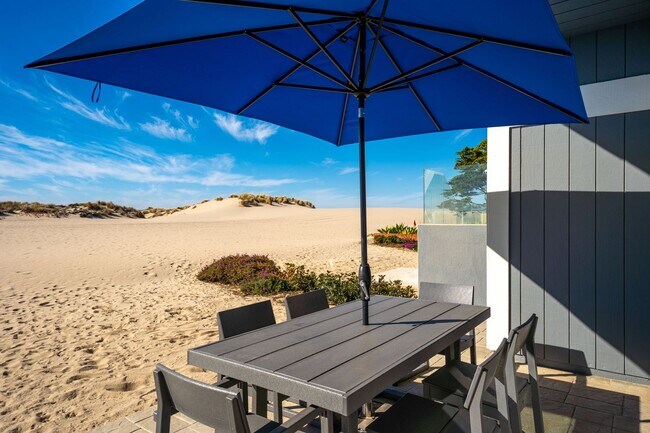 Building Photo - 3321O- Deja Blue | FURNISHED