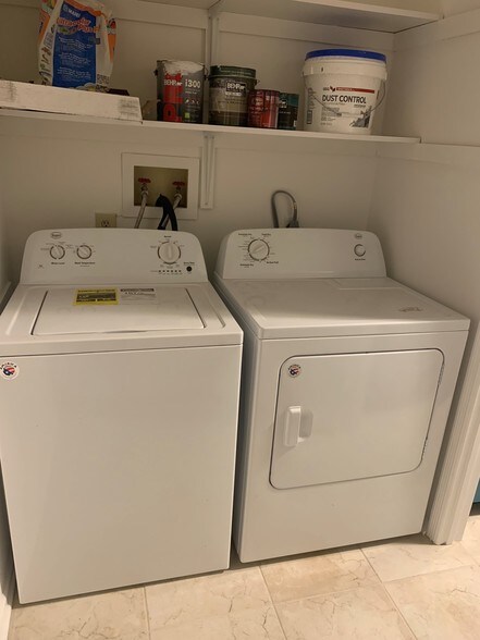 laundry room - 613 Poplar Ct