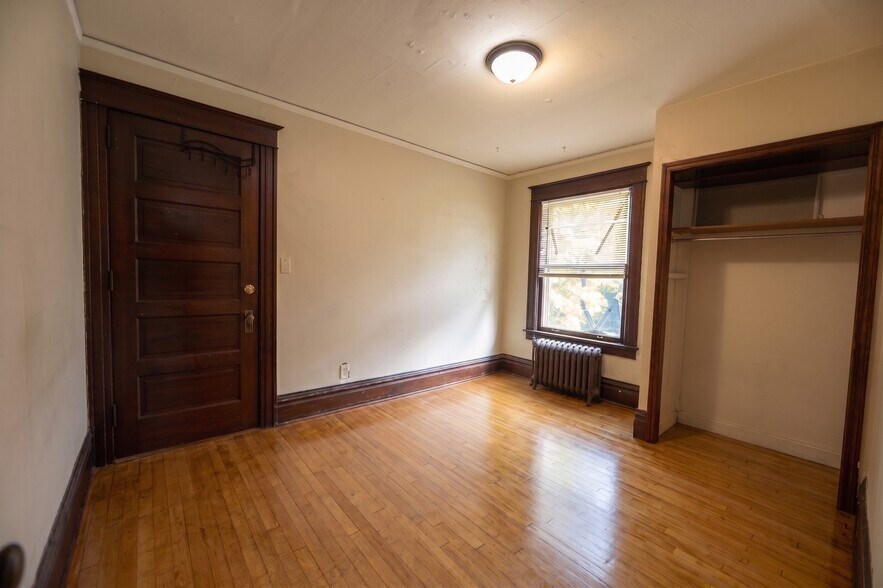 Building Photo - 120 N Franklin St