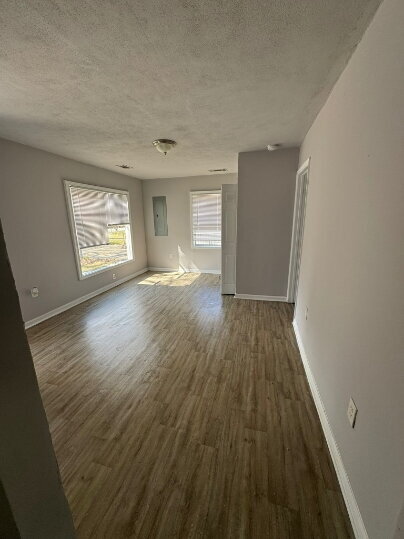 Building Photo - 2343 Huggins St