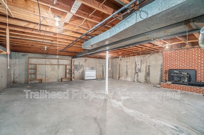 Building Photo - 1706 NE 77th St