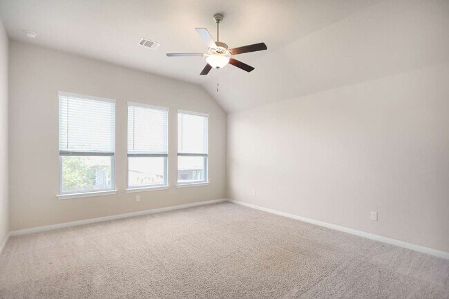 Building Photo - Beautiful 4-Bed, 3-Bath Single-Story Home ...