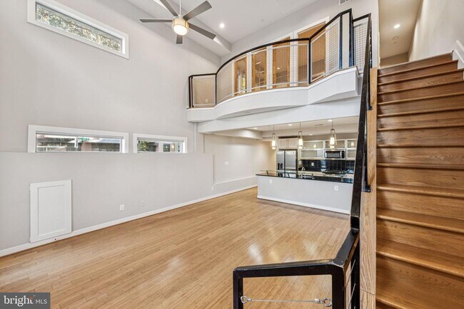 Building Photo - 241 R St NE