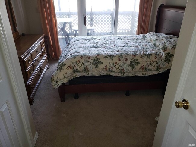 Building Photo - 1204 S College Mall Rd