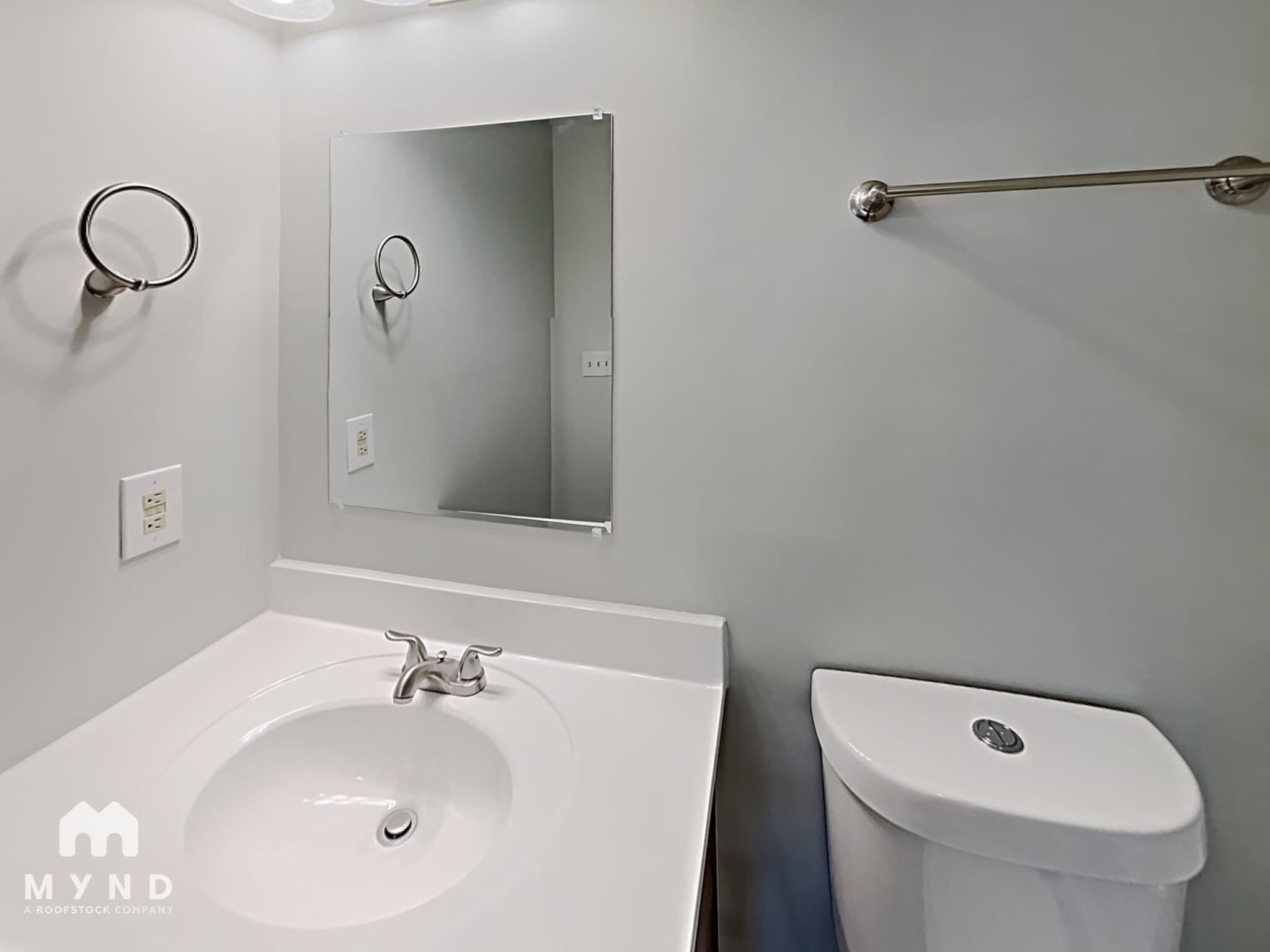 Building Photo - 720 Bermuda Ave