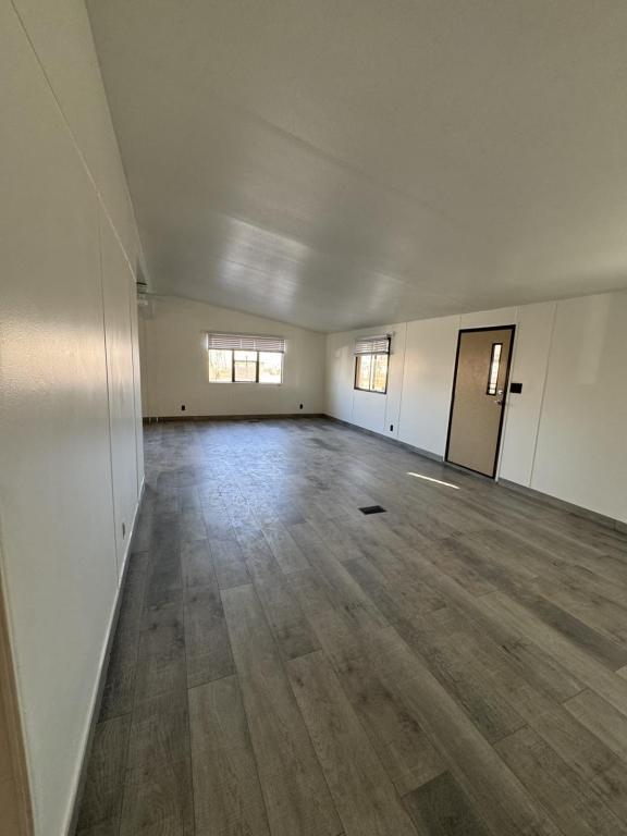 Building Photo - 1660-1H-5 5th St