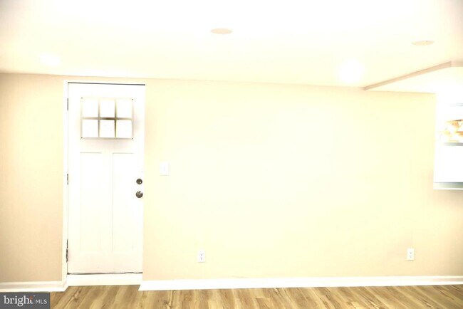 Building Photo - 147 Deacon Rd