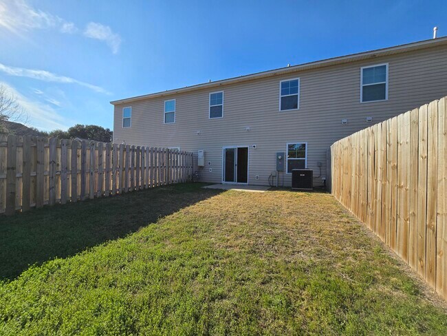 Building Photo - 1785 Snead Dr