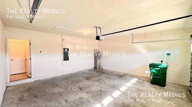 Building Photo - 5239 Mahogany Dr