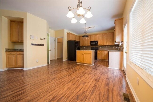 Building Photo - 3733 Roxtree Trace Dr NE