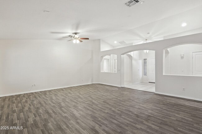Building Photo - 5307 W Morten Ave