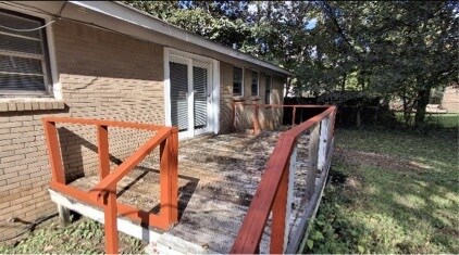 Building Photo - 2403 Greenhill Dr NW