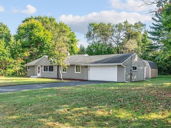 Building Photo - 609 82nd Ave N