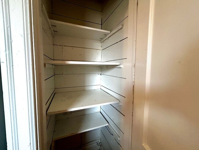 Building Photo - 1305 Lorrain St - Unit C