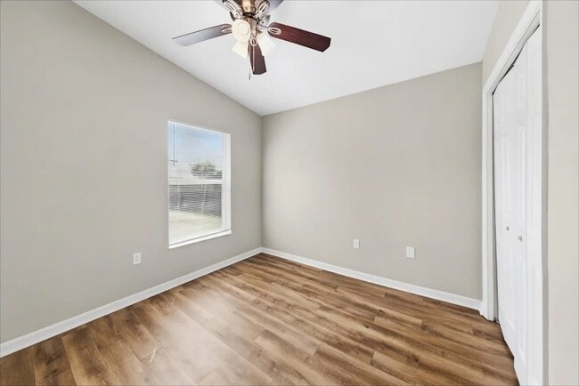 Building Photo - 2806 Cedaridge Dr
