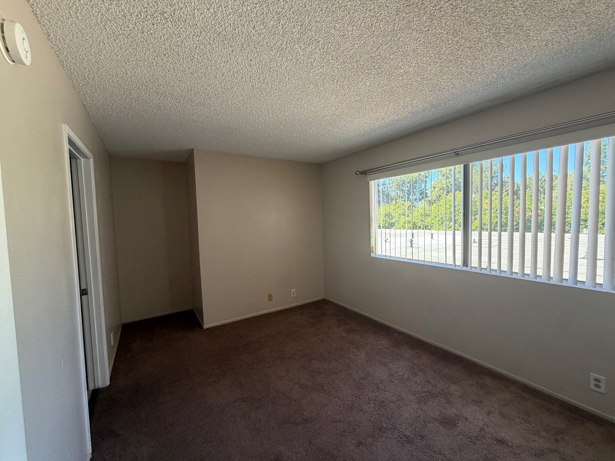 Building Photo - 7226 Jordan Ave