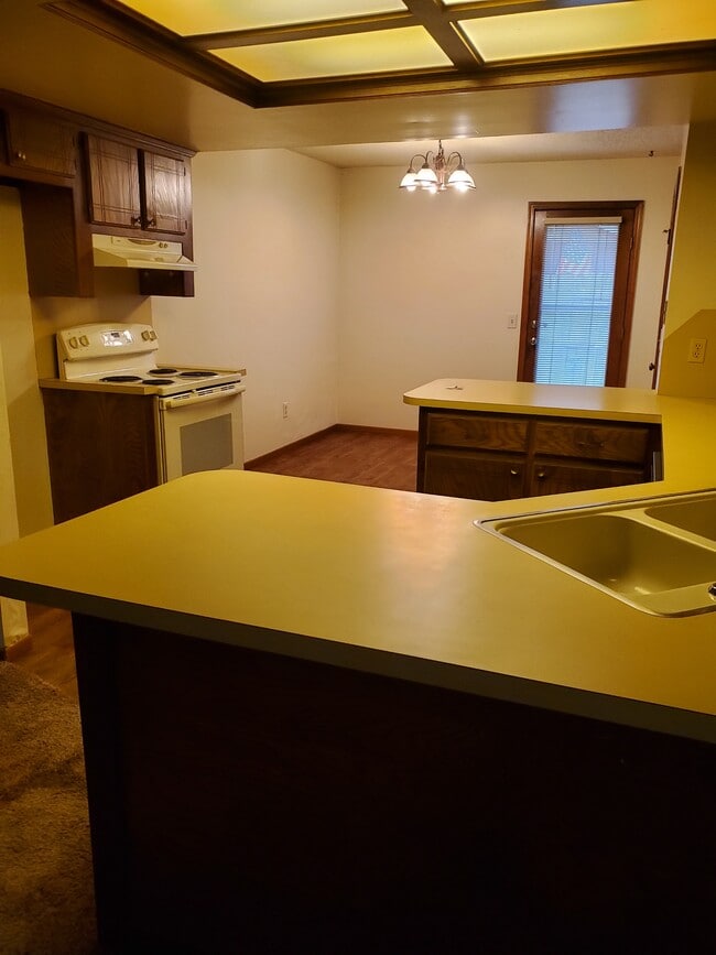 Building Photo - 7903 Debar Cir