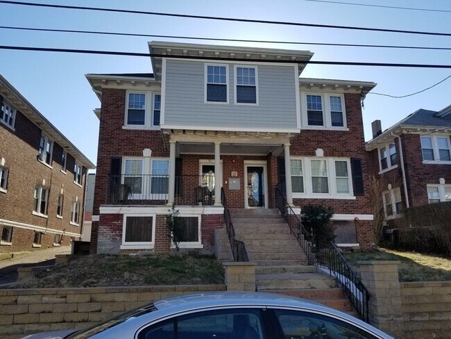 Building Photo - 21 Brookledge St