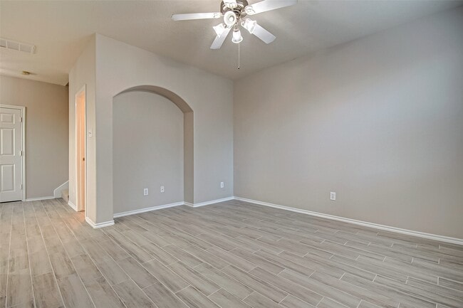 Building Photo - 243 Drake Run Ln