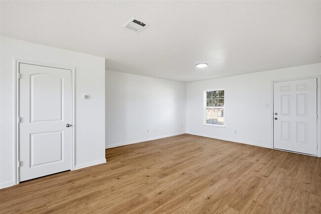 Building Photo - 1013 Woodward Ct