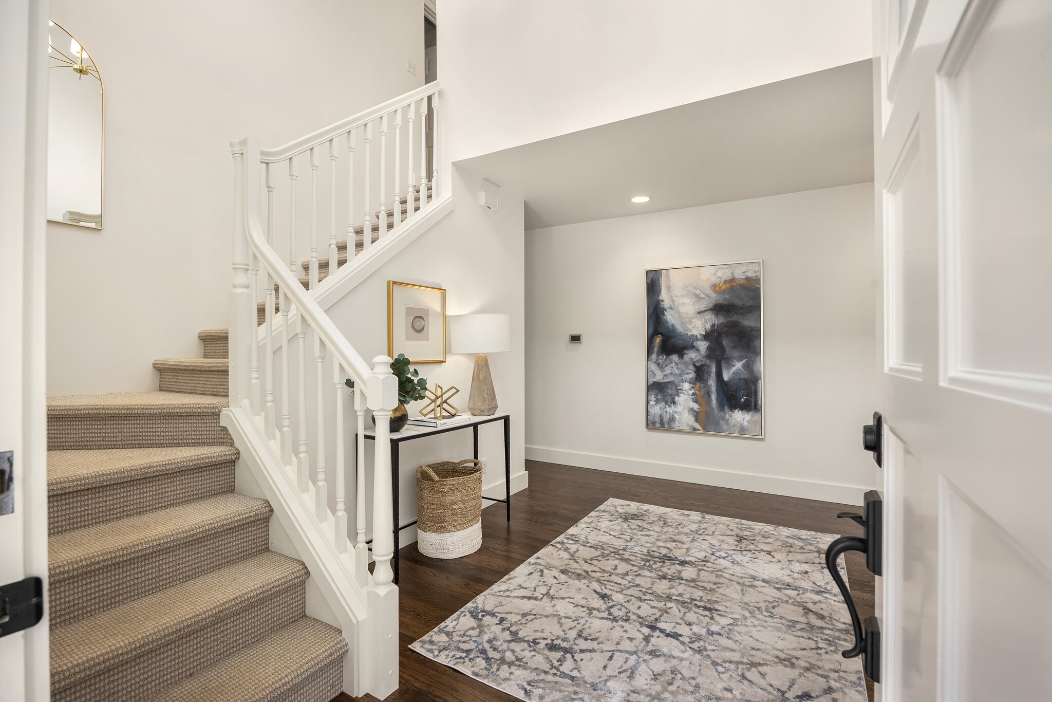 Building Photo - 756 NE Brookcliff Ln