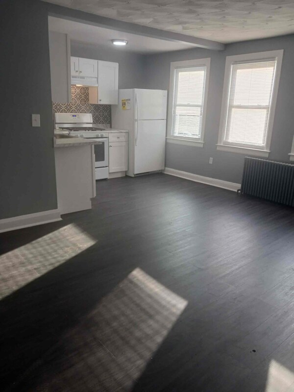 Building Photo - 4013 Hilton Rd