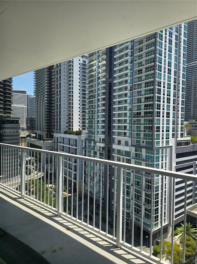 Building Photo - 1250 S Miami Ave