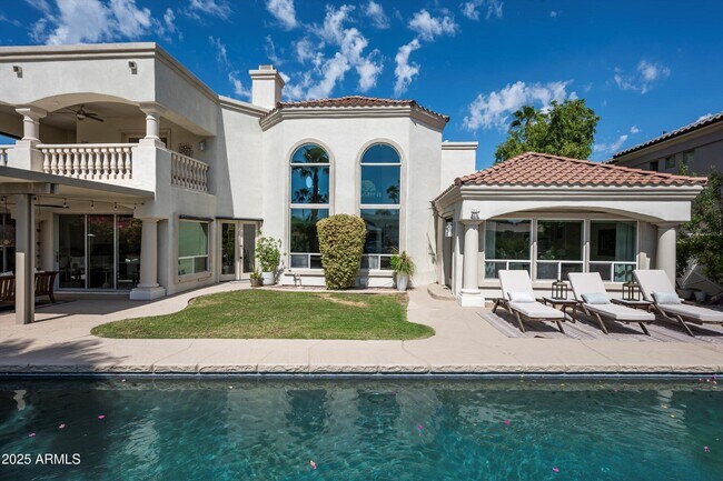 Building Photo - 1407 E Coral Cove Dr