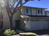 Building Photo - 131 Fountainhead Ct