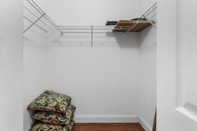 Building Photo - 4378 Danielson Dr