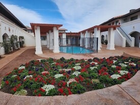 Building Photo - Desert Oasis