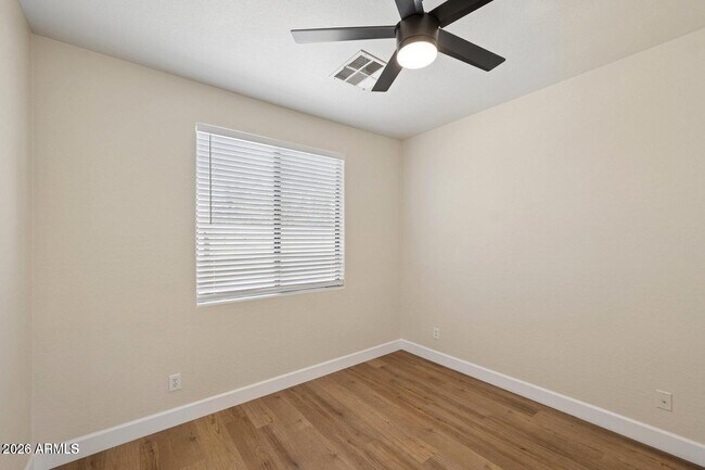Building Photo - 16195 W Glenrosa Ave