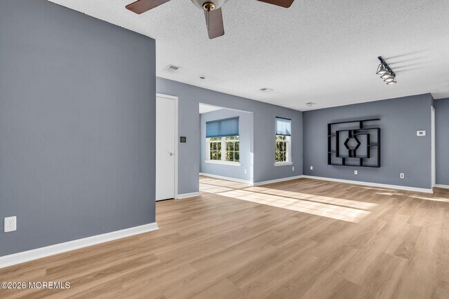 Building Photo - 106 Frontier Way
